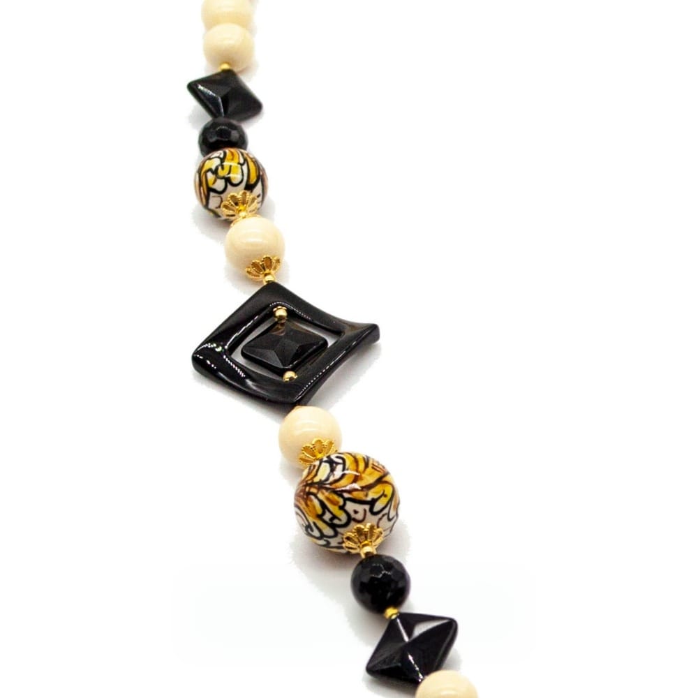 collana-soutache-siciliano-bianc-nero-78687